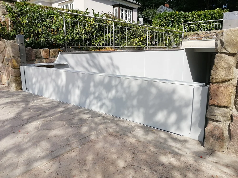 AquaLOCK gate for a wide opening
